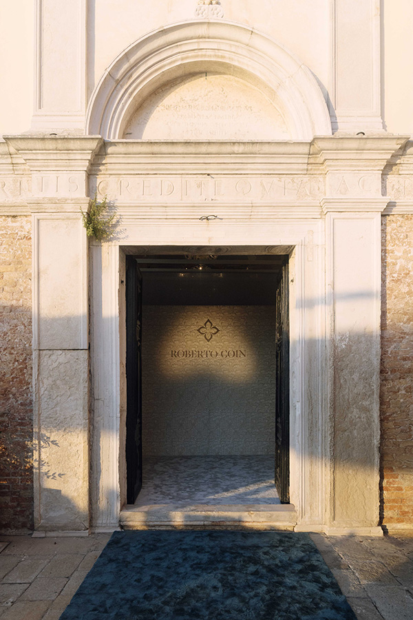 Roberto Coin Exhibition church Roberto Coin Exhibition church