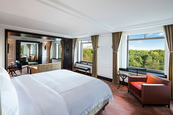 RitzCarltonRoyalSuiteBedroom RitzCarltonRoyalSuiteBedroom