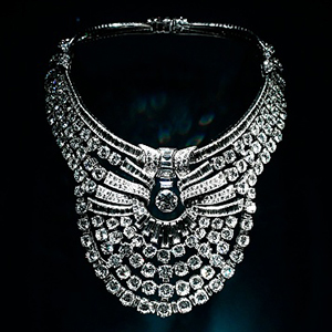 Getty Images VCA necklace - heist from vienna museum