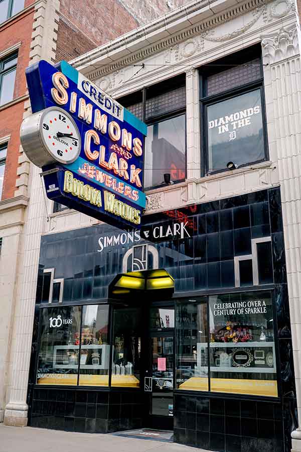 Simmons Clark sign