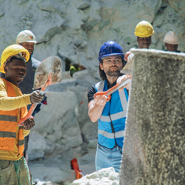 Gemologist and dealer Lambert Vissot visiting Ipanko Mine
