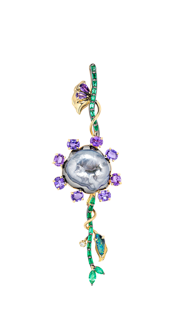 Mariyeh Ghelichkhani Vesper pendant
